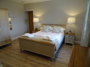 Bedroom- click for photo gallery